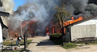 Ogień zabrał dorobek życia. Trwa zbiórka dla rodziny ze Starej Dąbrowy