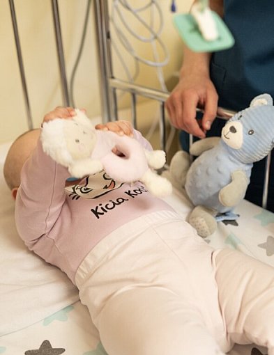 Mała Nikola SZUKA rodziny! „Szpital nie może być jej domem” [VIDEO]