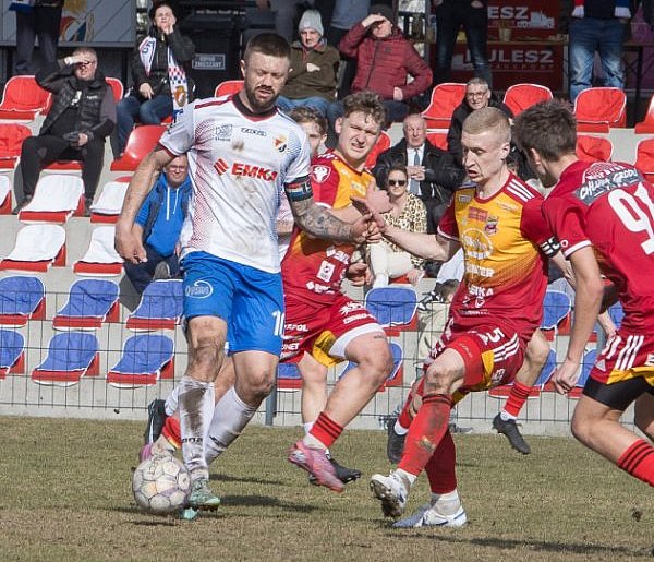 Bolesna porażka Gryfa na inaugurację wiosny. Trzy punkty jadą do Chojnic