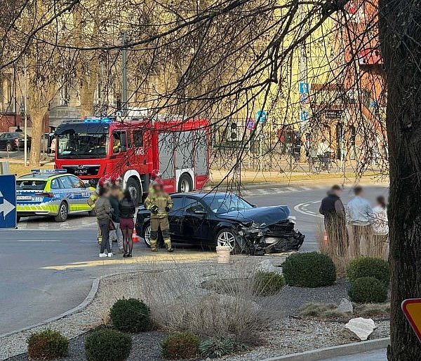 KRAKSA na rondzie. SŁONY MANDAT dla sprawczyni!