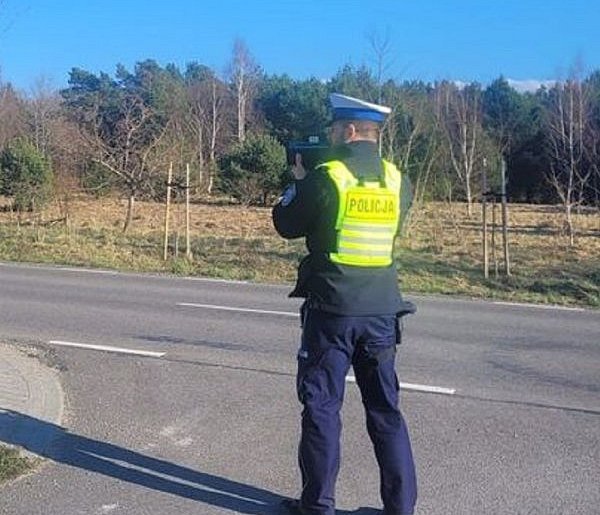 Powiat: Ponad 1600 kontroli i seria zatrzymań nietrzeźwych kierowców