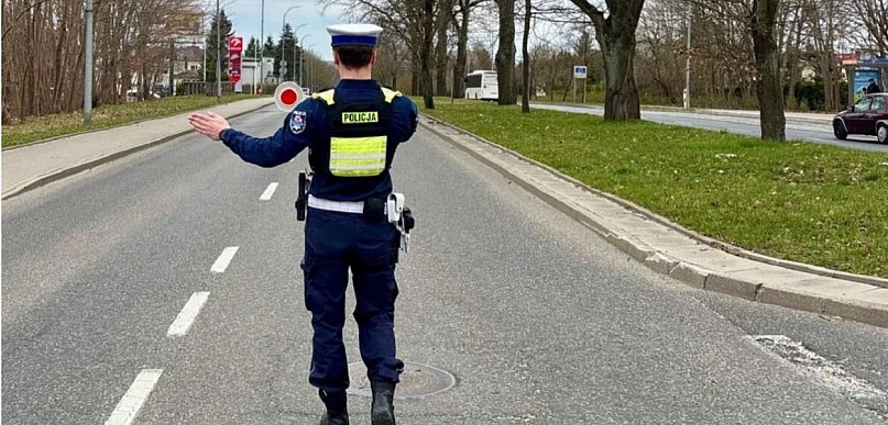 Trzy kontrole i TRZY ZATRZYMANIA. Poszukiwani wpadli jednego dnia!