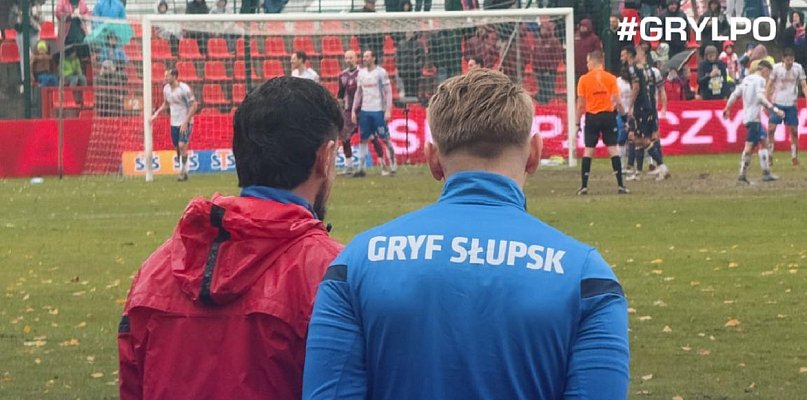 Gryf przegrał z Kolejorzem! Kibice dumni z drużyny, wściekli na sędziego! - 9944