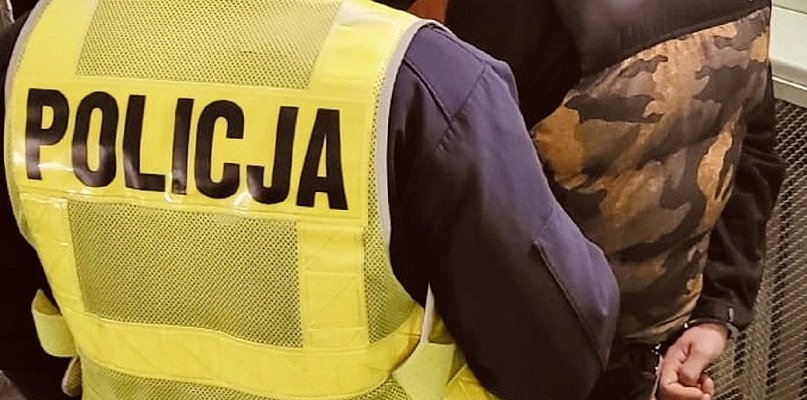 Policjant po służbie rozpoznał poszukiwanego. 45-latek TRAFIŁ ZA KRATKI! - 10121