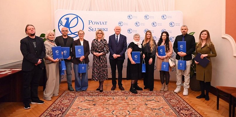 Artyści z powiatu słupskiego ze wsparciem. Przyznano stypendia kulturalne