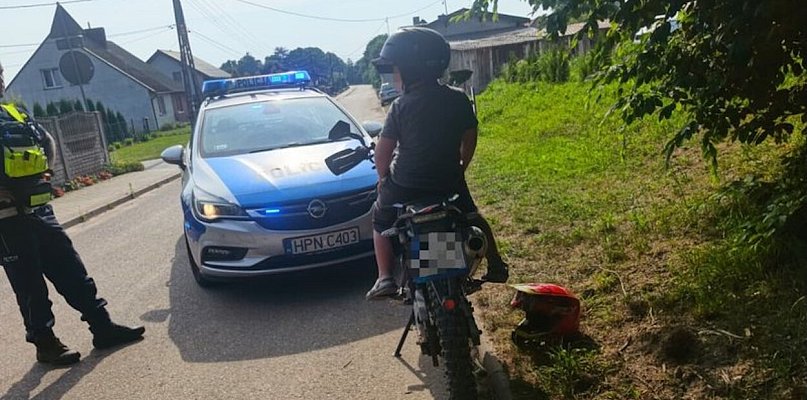 15-latek bez prawa jazdy wiózł 8-latka. Motocykl kupił mu ojciec