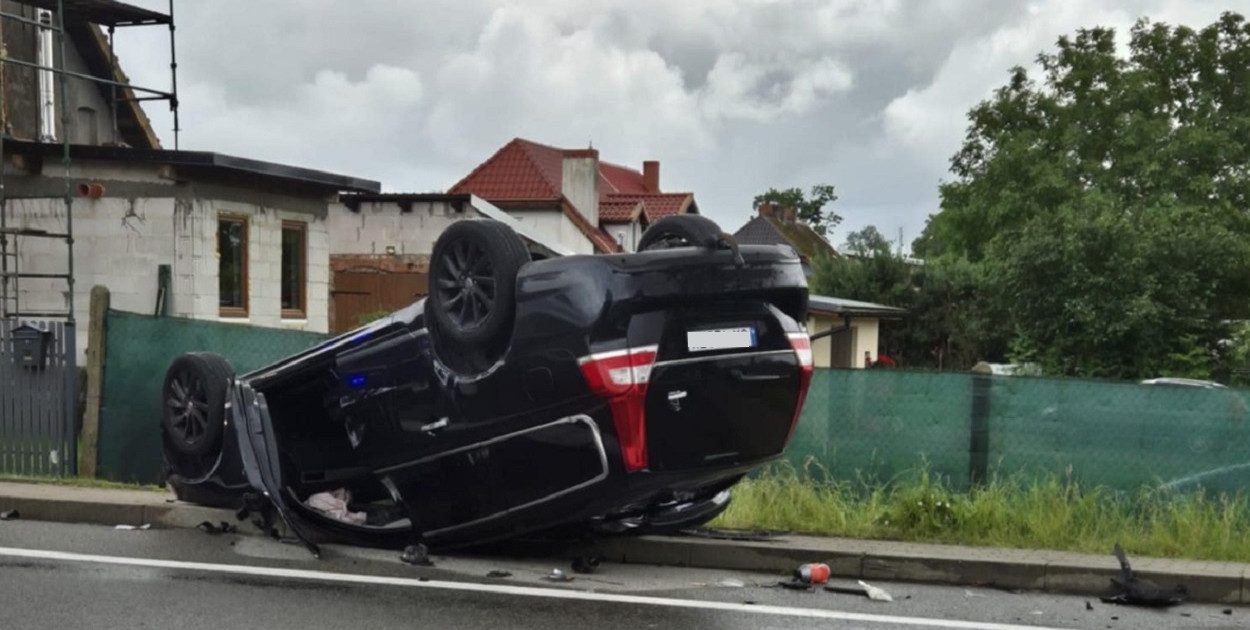 GROŹNIE! Dachowanie na krajowej "szóstce" w Domaradzu