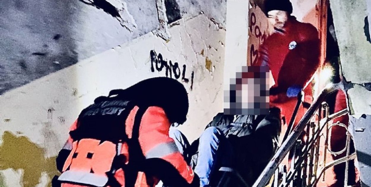 Zimna noc mogła go zabić. Interwencja policjantów zapobiegła TRAGEDII!