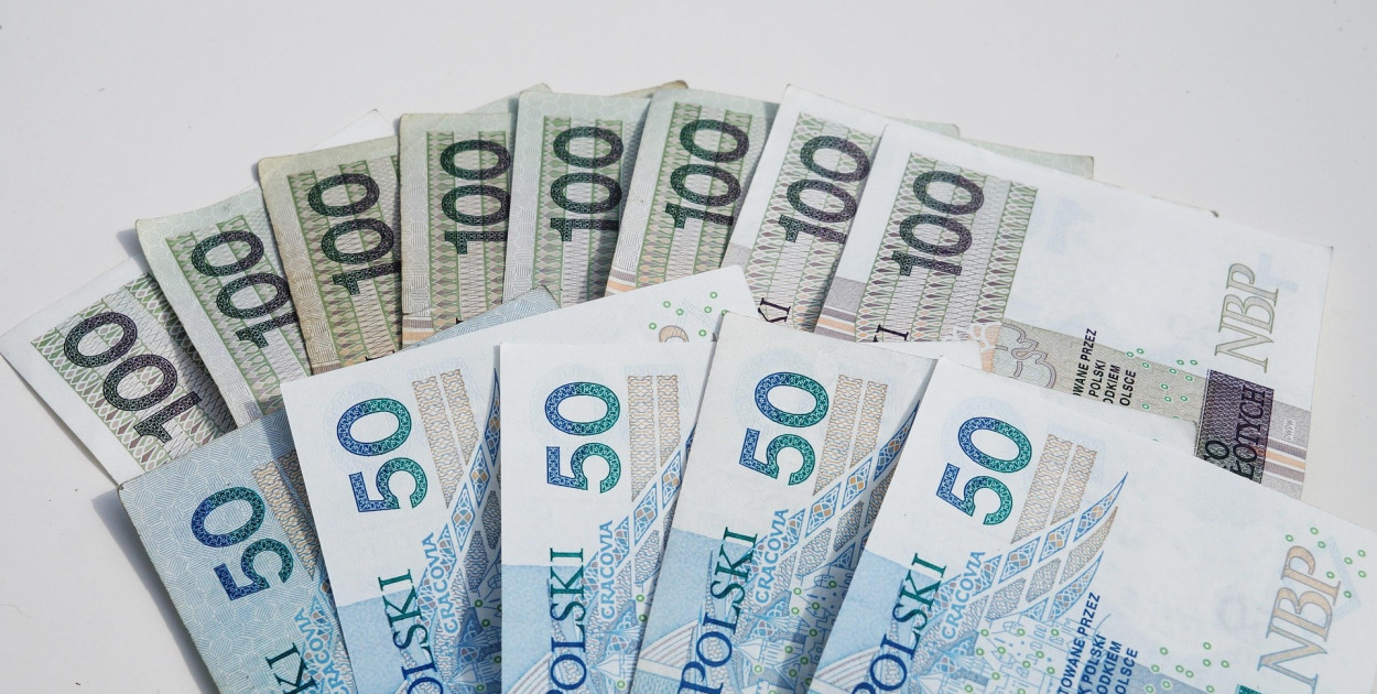 Rodzice muszą pamiętać o tej dacie. Chodzi o wypłaty 800 plus