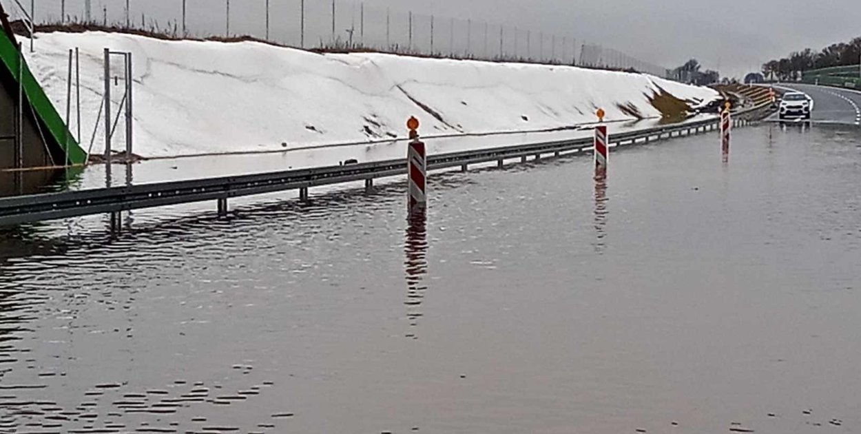 S6 stanęła. Kierowcy z regionu muszą szukać objazdów