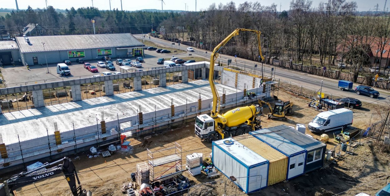 Nowy obiekt handlowo-usługowy w Potęgowie. Rossmann wśród najemców